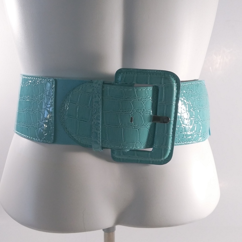 Trendy Blue Stretch Crocodile Stamped Belt